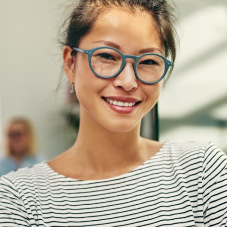 young-asian-businesswoman-smiling-confidently-in-a-4H6MSAK2x.jpg young-asian-businesswoman-smiling-confidently-in-a-4H6MSAK2x.jpg
